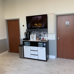New York Core Chiropractic, PC - Guest area