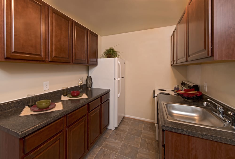 HODGES MANOR APARTMENTS Updated July 2024 12 Photos & 10 Reviews 1008 Cherokee Rd