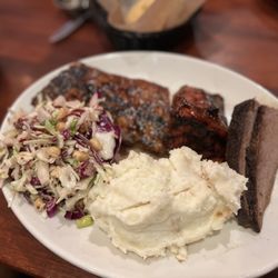 Wood Ranch Moorpark - BBQ combo plate, slaw and mashed potatoes.