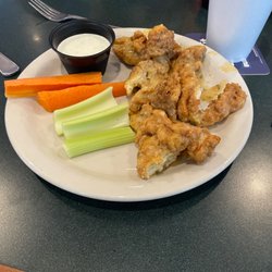 Alumni Sports Bar & Grill