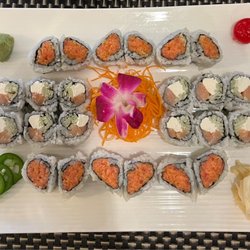 Yokohama PA - Spicy Tuna Roll and Philadelphia Roll - So delicious, and gorgeous presentation!