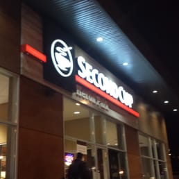 the outside of a starbucks coffee shop