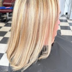 Joanie's Shear Artists