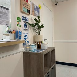 Ting F Cho DDS Dental Office - Front desk