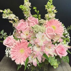 The Colonial Florist & Gift Shop