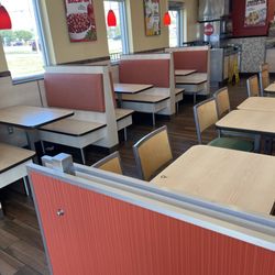 Del Taco - Tables, chairs