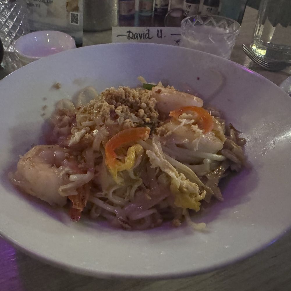 Daek Thai  - Shrimp pad Thai - Thai Near Me - Miami, Florida