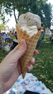 Em's Ice Cream by null