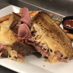 Preston's Pub - Ruben