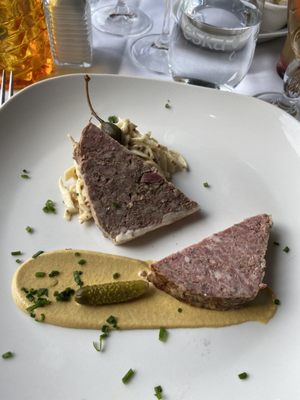 Chez Leveque by null