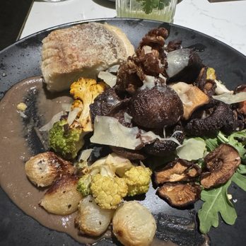 Social Roost - Breakfast & Brunch Near Me - St. Petersburg, Florida