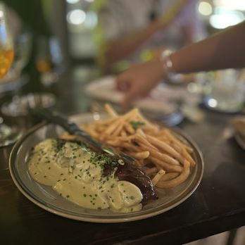 Paper Plane - Steak Frites - Cocktail Bars Near Me - San Jose, California Paper Plane - Steak Frites - Cocktail Bars Near Me - San Jose, California