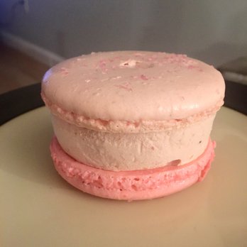 Taste By Spellbound - Strawberry Passionfruit Macaroon Ice Cream Sandwich - Desserts Near Me - Avon, Connecticut