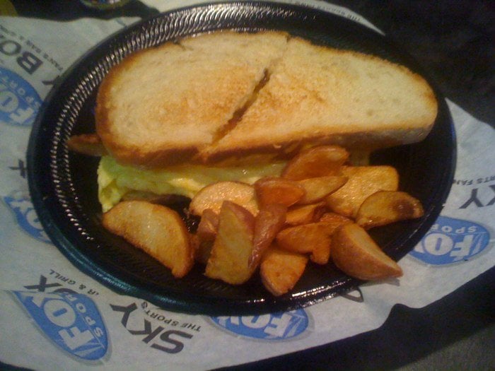 FOX SPORTS BAR AND GRILL Updated June 2024 10000 W O'Hare Ave