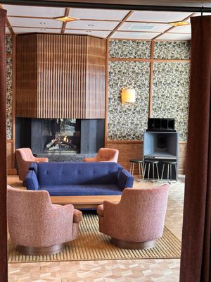 Percy Restaurant & Bar by null