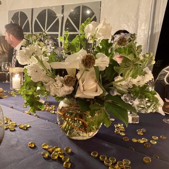 Margit Holakoui Florist - Centerpiece - Florists Near Me - Arcadia, California Margit Holakoui Florist - Centerpiece - Florists Near Me - Arcadia, California