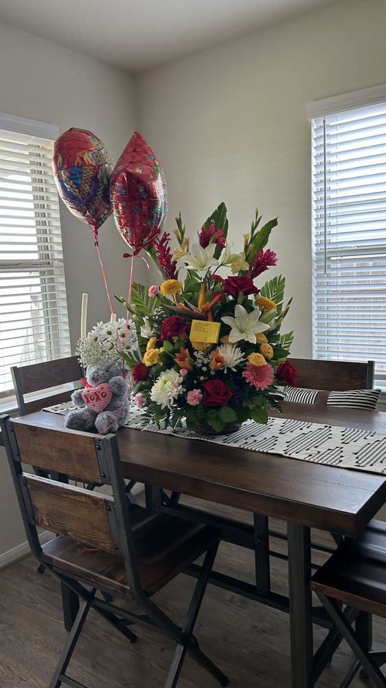 FLOWERS BY MONICA Updated September 2024 9210 Homestead Rd, Houston