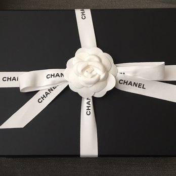 Chanel - Cute packaging - Accessories Near Me - Honolulu, Hawaii