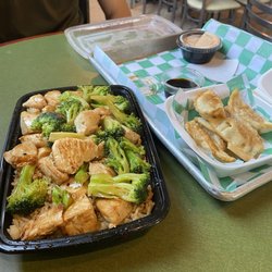 The Skinny Buddha - Chicken hibachi with fried dumplings