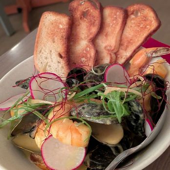 Magna Kainan - Ginataan - Filipino Near Me - Denver, Colorado