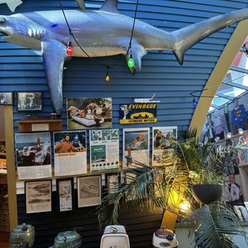 Cooper's Seafood House - Decor - Seafood Near Me - Scranton, Pennsylvania