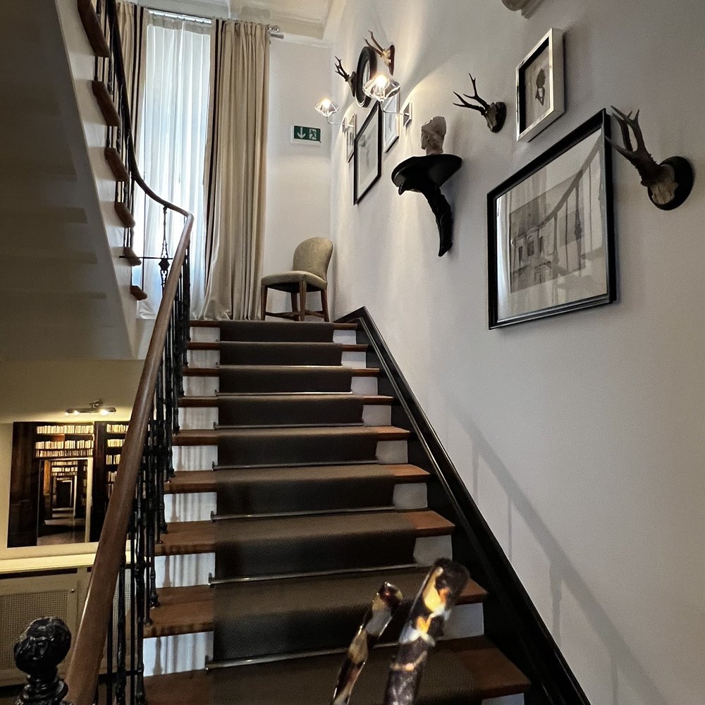 Heidelberg Suites - Inside stairs - Hotels Near Me - Heidelberg, BW