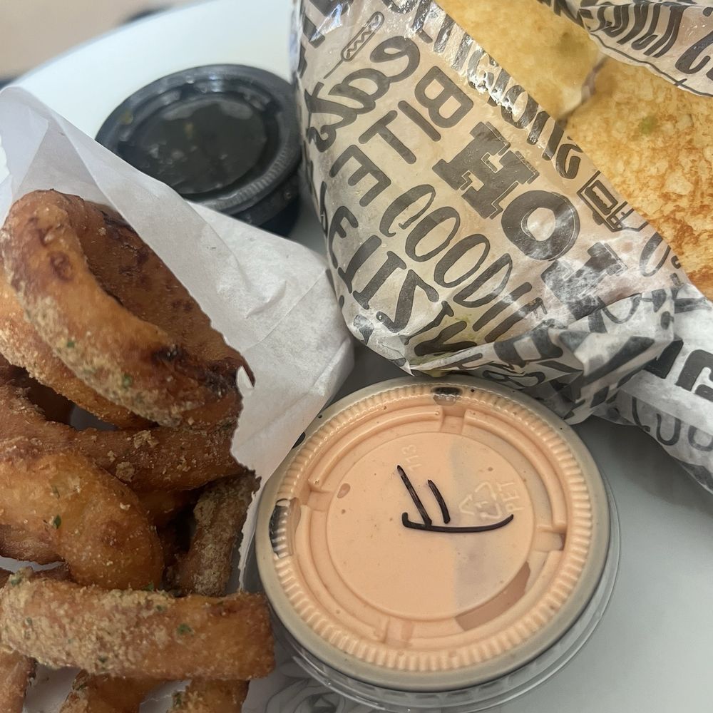 Onion rings with fry sauce