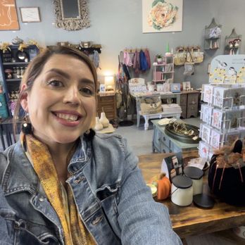 Luxe House Studio - Surrounded by life's little luxuries. - Floral Designers Near Me Luxe House Studio - Surrounded by life's little luxuries. - Floral Designers Near Me