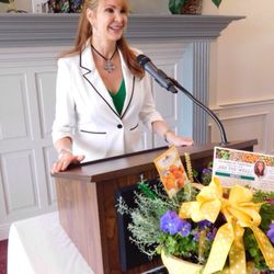 Timberlane Golf & Recreation - Guest Speaker The Wellthy Guru shares her healthy tips! Les Dames 2016