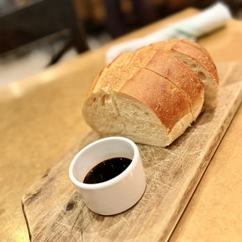 Vivo Italian Kitchen - Complimentary bread - Italian Near Me - Orlando, Florida Vivo Italian Kitchen - Complimentary bread - Italian Near Me - Orlando, Florida
