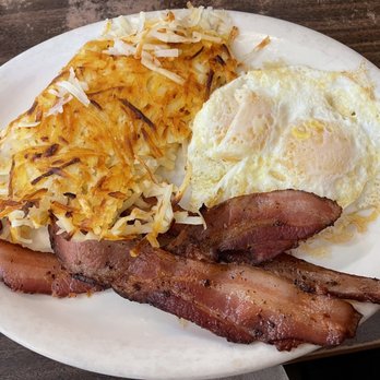 Coffee and Restaurant - Eggs and hash browns with Bacon - Coffee & Tea Near Me - Truckee, California Coffee and Restaurant - Eggs and hash browns with Bacon - Coffee & Tea Near Me - Truckee, California