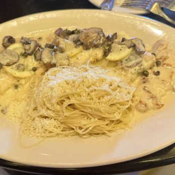 The Cheesecake Factory - Chicken Picata - Desserts Near Me - Miami, Florida