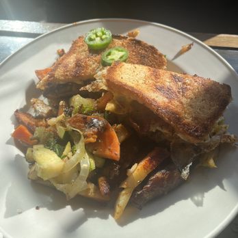 Brookline Lunch - veggie breakfast sandwich - Diners Near Me - Cambridge, Massachusetts Brookline Lunch - veggie breakfast sandwich - Diners Near Me - Cambridge, Massachusetts