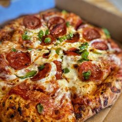 Tk's Pizza - Look at the crispness!