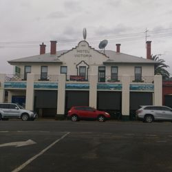 Victoria Hotel Avoca - Outside