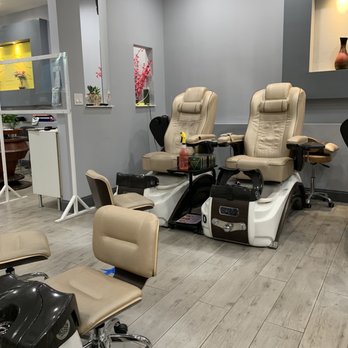 Queen's Nail Spa - Pedi stations - Nail Salons Near Me - Atlanta, Georgia Queen's Nail Spa - Pedi stations - Nail Salons Near Me - Atlanta, Georgia