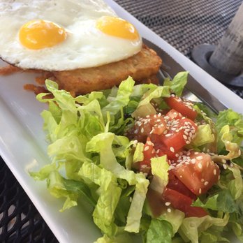 Cafe 906 - Egg potato pancake and a side of salad - Cafes Near Me - Orlando, Florida