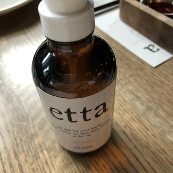 etta - Bucktown - Hand sanitizer at the table! - Pizza Near Me - Chicago, Illinois