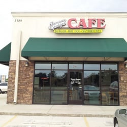 Famous George's Cafe
