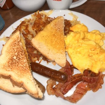 Denny's - Breakfast & Brunch Near Me - Temple, Texas