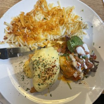 Broken Yolk Cafe - Chicken & Waffle Benedict & Sope Benedict - Breakfast & Brunch Near Me - Santee, California Broken Yolk Cafe - Chicken & Waffle Benedict & Sope Benedict - Breakfast & Brunch Near Me - Santee, California