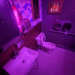 Obligatory bathroom photo. Obligatory bathroom photo.