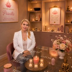 A peaceful space for clarity, guidance & connection. Private readings in a beautiful, welcoming setting.