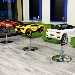 Little Locks - Kids Haircut Car Chairs