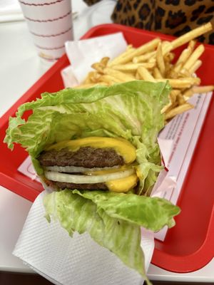 In-N-Out Burger by null