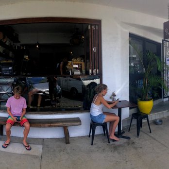 Punch And Daisy - Breakfast & Brunch Near Me - Mullumbimby, NSW