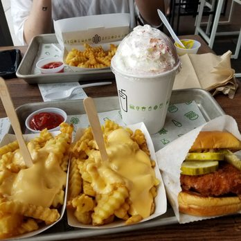 Shake Shack Glendale - Burgers Near Me - Glendale, California Shake Shack Glendale - Burgers Near Me - Glendale, California