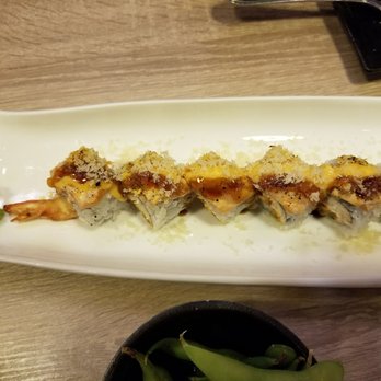 Aki Sushi - I forget what this roll was called, but it has tempura prawn and salmon - Sushi Bars Near Me - Kennewick, Washington