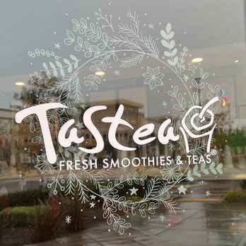 Tastea - Holiday wreath drawing - Coffee & Tea Near Me - Sacramento, California