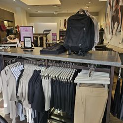Fabletics - Inside the store